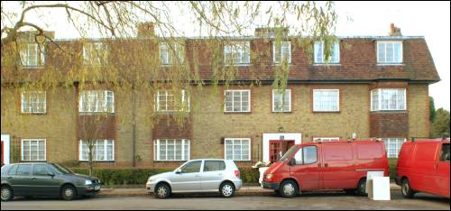 19-24 Denison Close